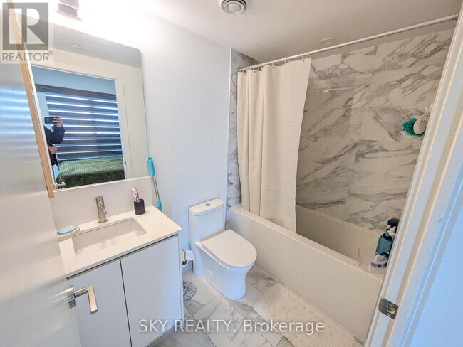 Photo - 1100 Sheppard Ave W Unité 730