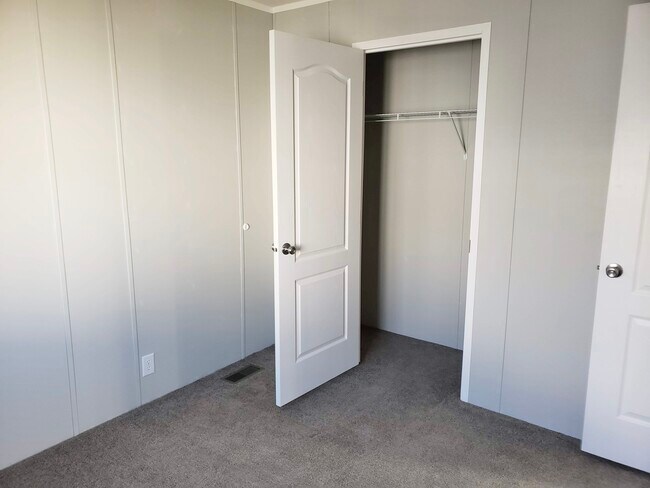 Photo - 421 N 200 W St