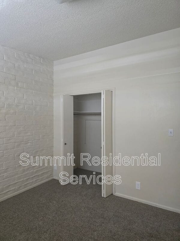 Building Photo - 3507 E 3rd St Unit L Rental