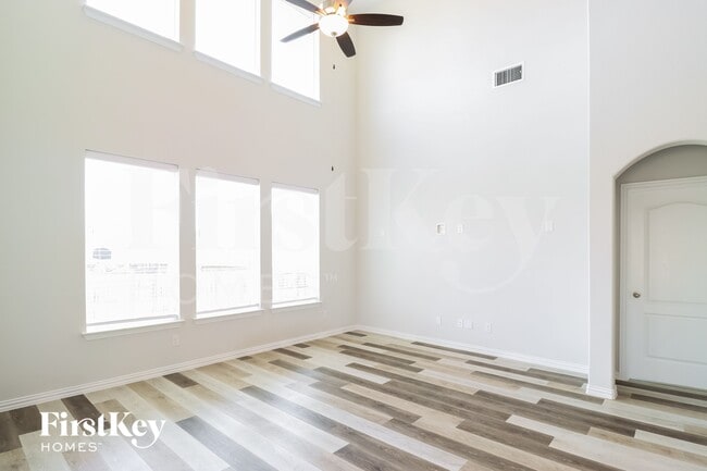 Photo - 548 Pheasant Hill Ln