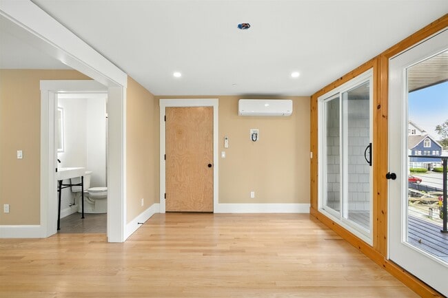 Photo - 8 Water St Unit 2