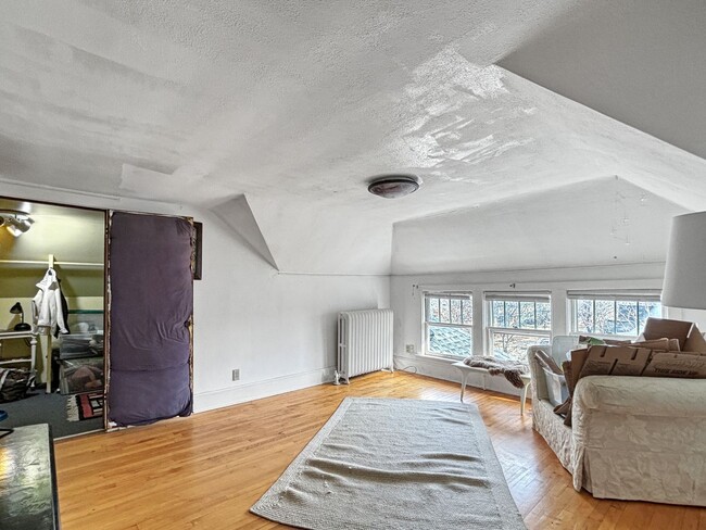 Photo - 1880 Fairmount Ave Unit 3
