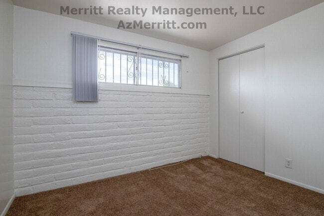 Photo - 4 Bedroom, 2 bath, air conditioned, fenced...