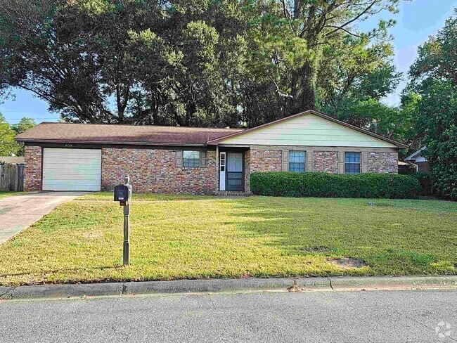 Building Photo - 2724 Whitney Dr N Rental