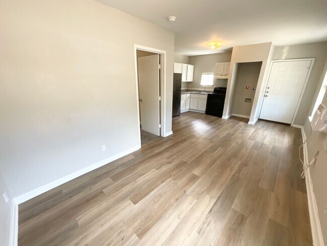 Photo - 510 S Pine St Unit 510 S. Pine St. Apt. 1