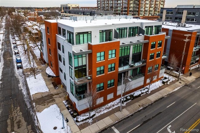 Building Photo - 100 N Center St Unit 206