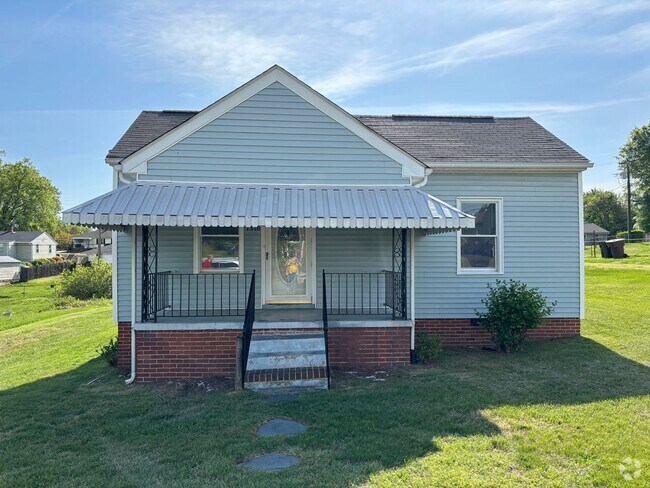 Building Photo - 3 BR House near Moses Cone Hospital