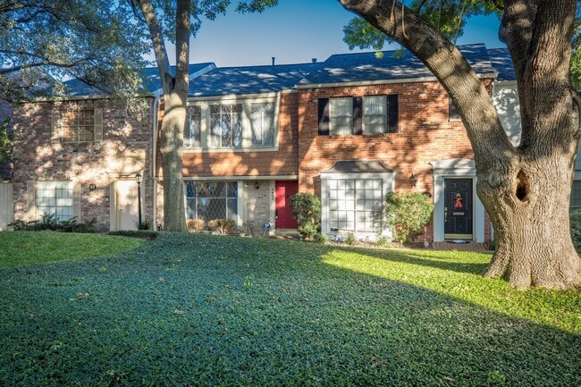 Building Photo - 6422 Burgoyne Dr. Unit 150