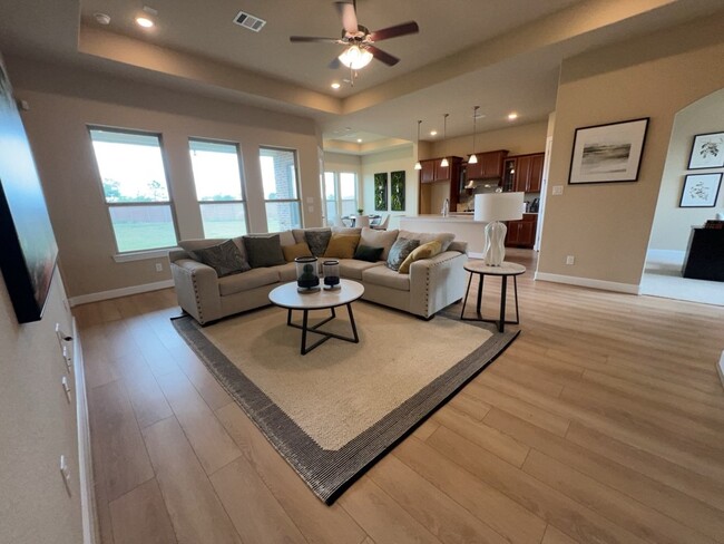 Photo - 5602 Caracara St