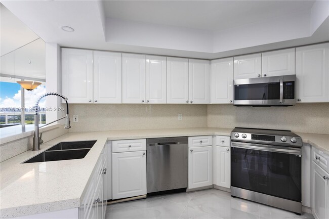 Photo - 1800 Sunset Harbour Dr Unit 2215