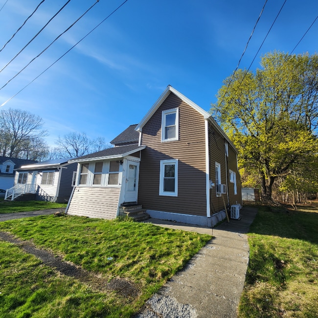 Building Photo - 25 Kemp Ave