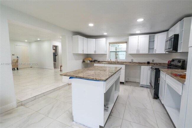 Photo - 121 East 3rd Street