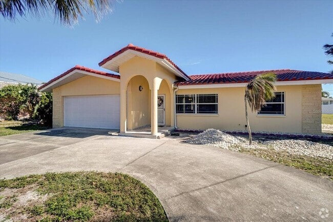 Building Photo - 3001 Gulf Blvd Rental