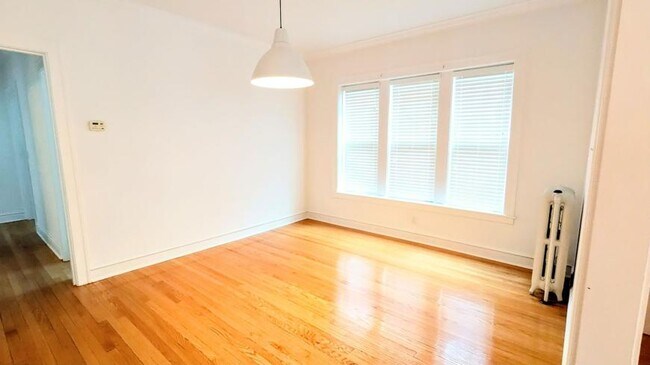 Photo - 3 bedroom in Chicago IL 60618 Unit 1