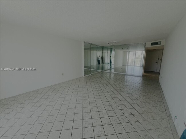 Photo - 2801 NE 183rd St Unit 405W