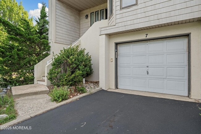 Photo - 57 Bridgewaters Dr