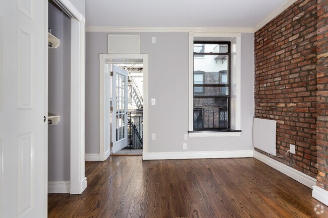 Building Photo - 134 Orchard St Rental