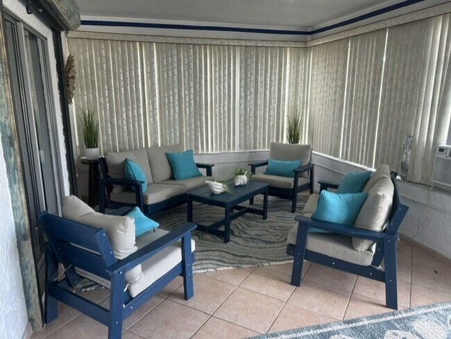 Photo - Fully furnished 3/2 available now!