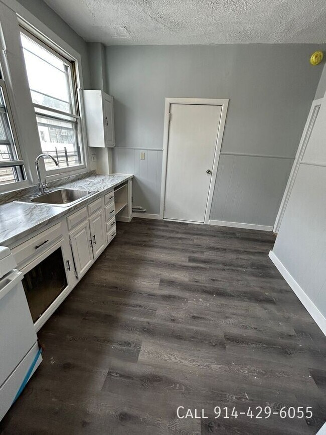 Photo - 90 Linden St