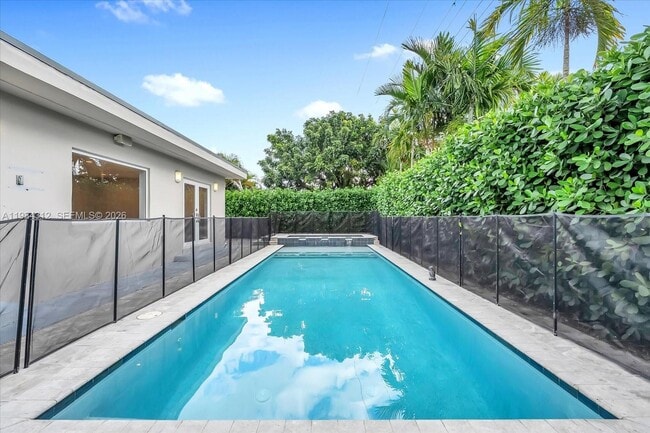 Photo - 10330 SW 51st St