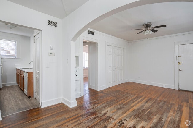 1 bed, 1 bath, 625 sq ft