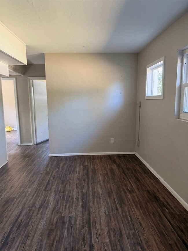 Photo - 1631 McCaskill Ave