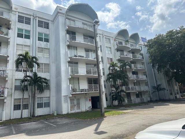 Building Photo - 484 NW 165th St Unit A415