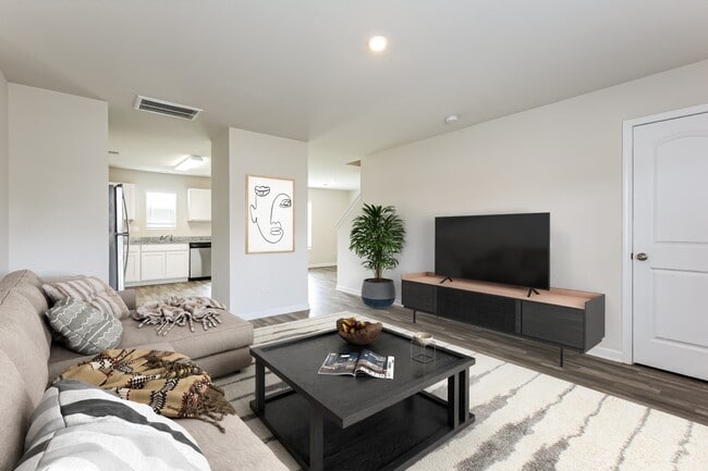 Photo - 514 Spring Ln