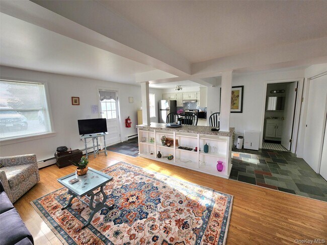 Photo - 12 Traver Rd