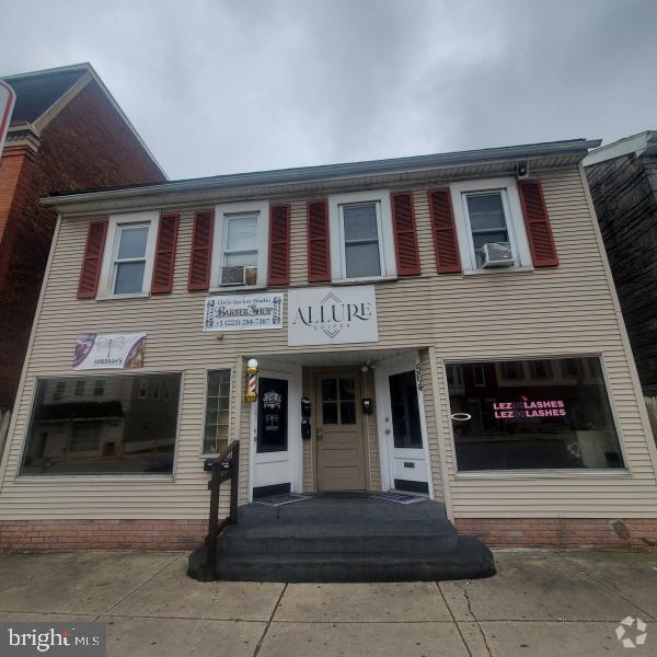 Building Photo - 562-564 W Market St Rental