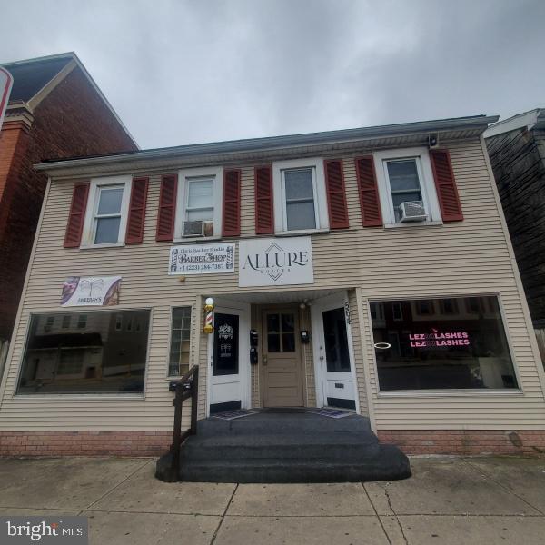 Building Photo - 562-564 W Market St Rental