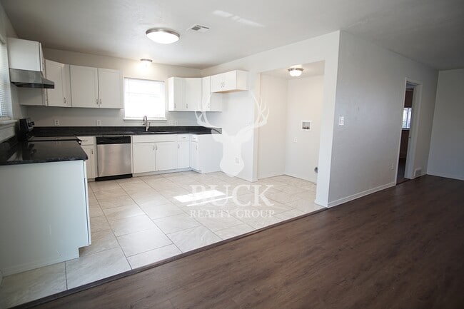 Photo - 1920 NE 52nd St