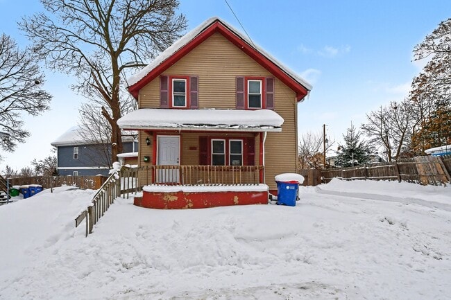 Building Photo - 412 Breens Ct SW