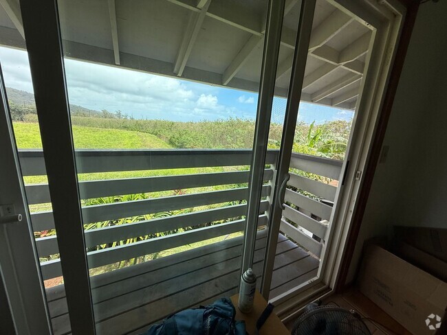 Building Photo - Small but clean Lihue 2 bed, 1 bath upper,... Rental