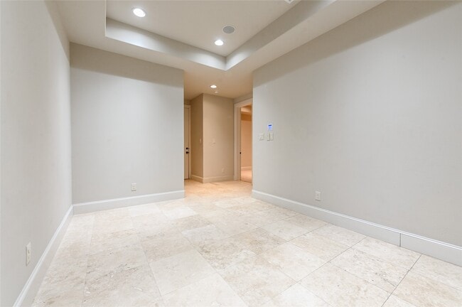 Photo - 307 Snover St