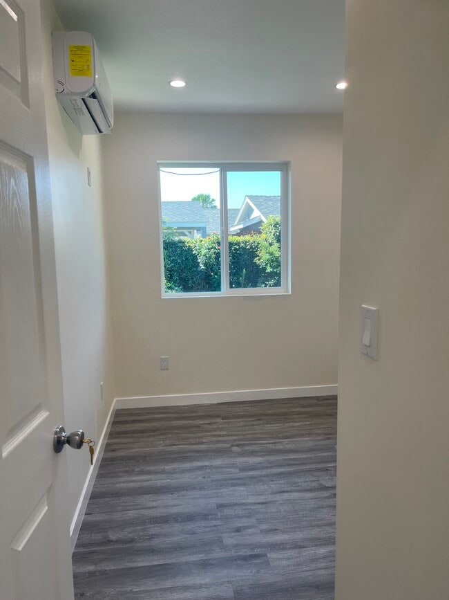 Photo - 11151 Babbitt Ave