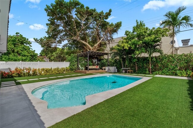 Photo - 3855 SW 1st St