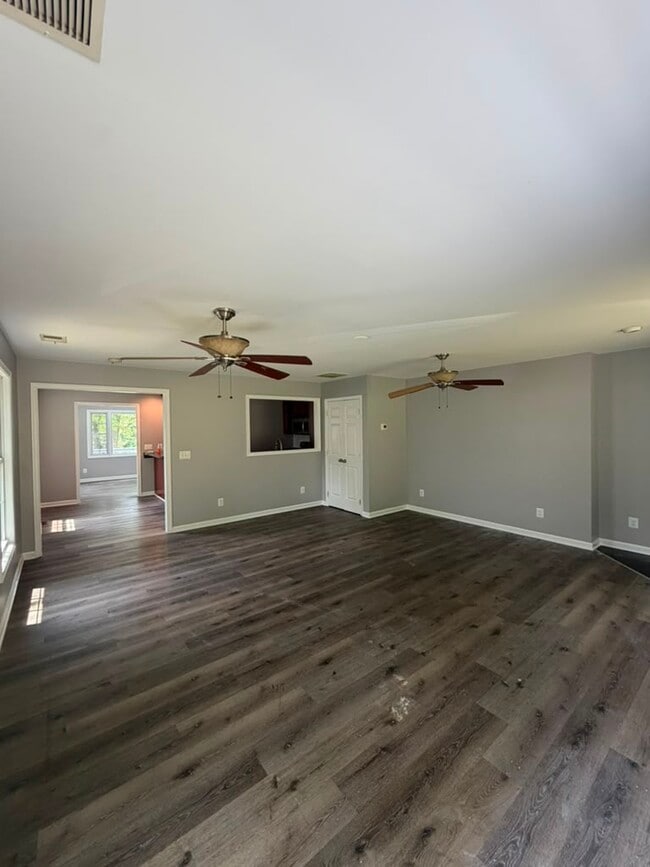 Photo - 803 Silver Creek Rd