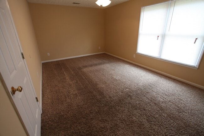 Photo - 3Bed/2Bath Residential House Available in August!