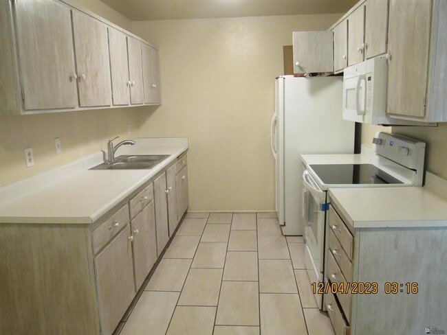 Photo - 2150 S Avenue A Unit 21