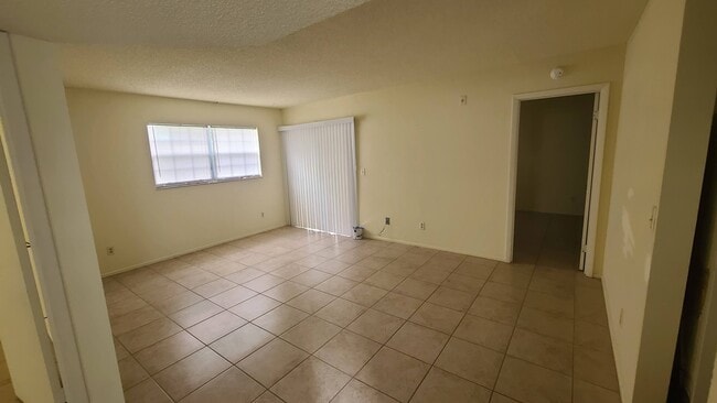 Photo - 454 Fairways Cir