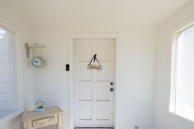 Photo - Cozy 4 Bedroom Home on large plot of land in Parker