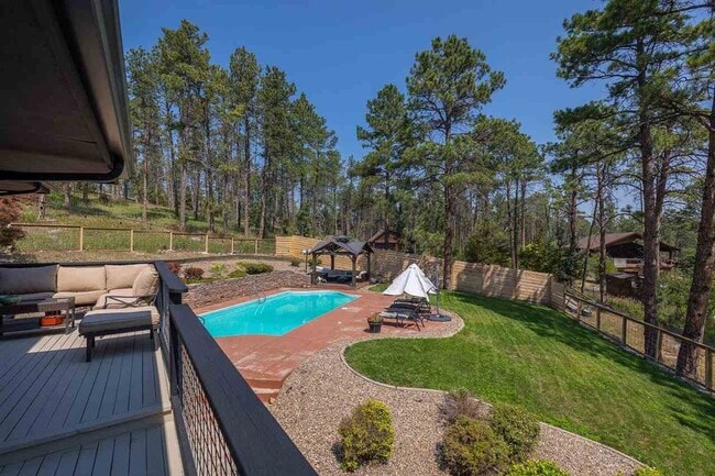 Photo - Beautiful family home!