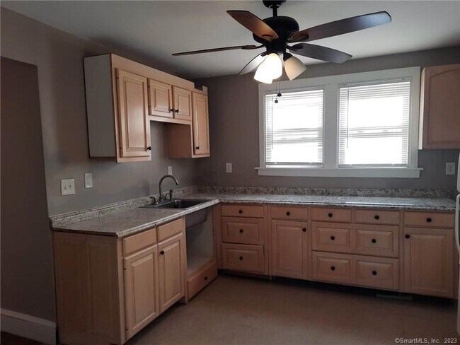 Photo - 301 Enfield St Unit 3