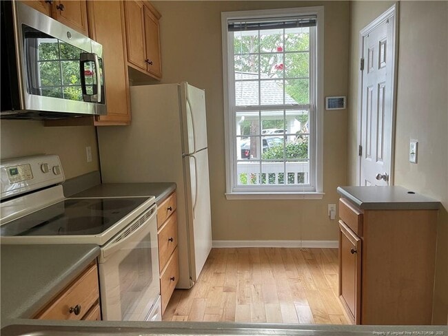 Photo - 112 Summit Oaks Ln