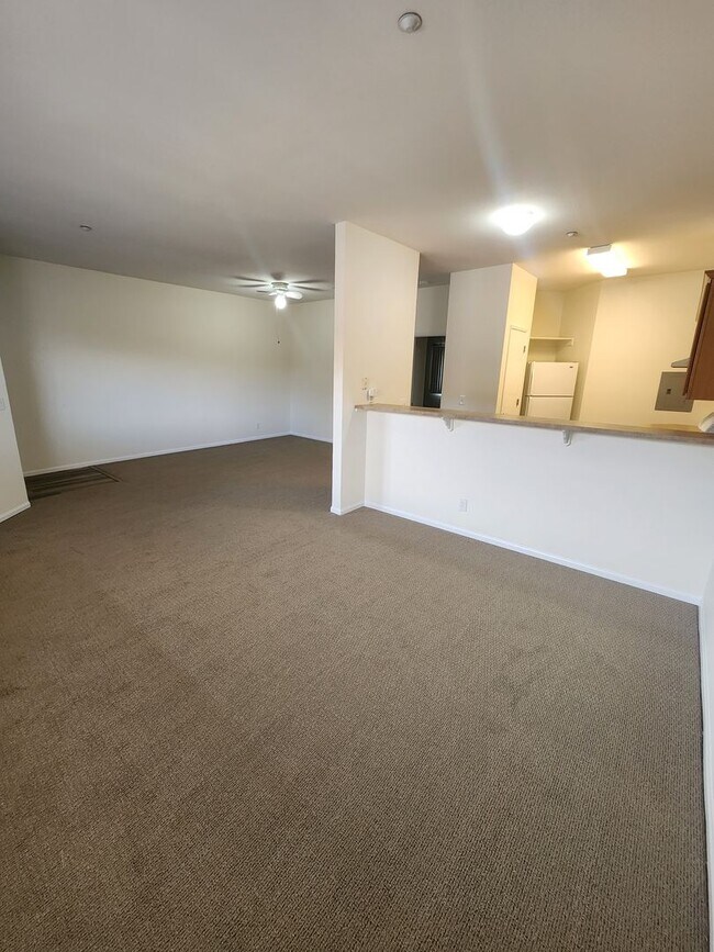 Photo - Spacious 1 Bed, 1 Bath Apartment with Priv... Unit 305