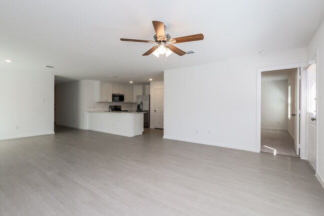 Photo - 16002 Tallis Dr