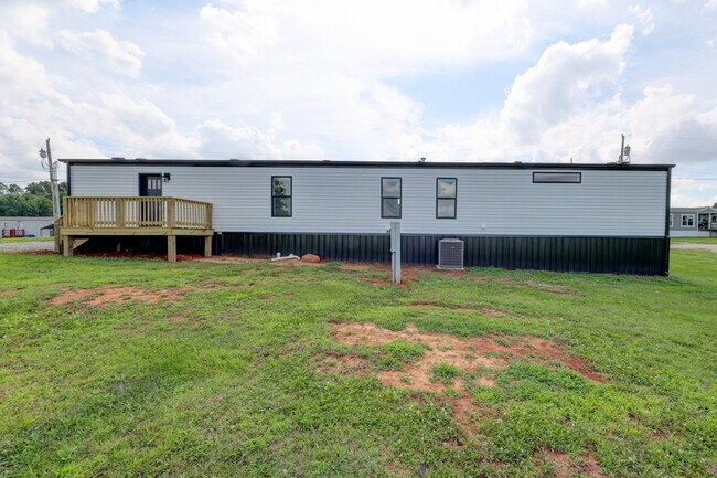 Photo - 5233 Clarksville Rd