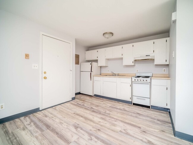 Maplewood West Apartments