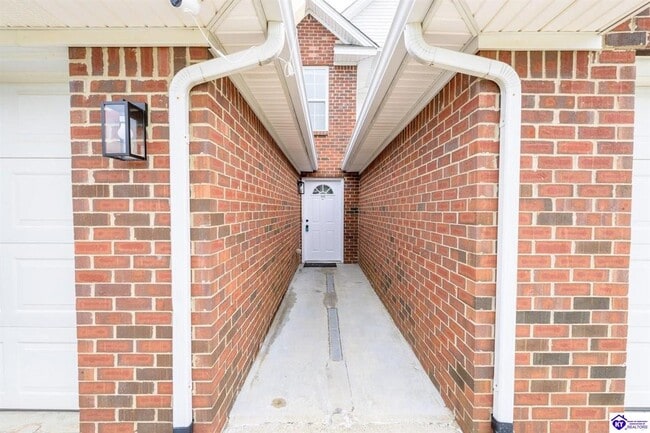 Photo - 111 Poplar Cir